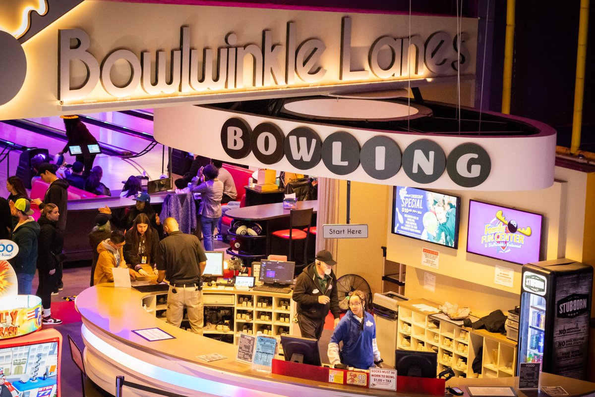 TukwilaFFC's tweet photo. Stop by for Pins &amp; Pizza every Wed-Fri!🍕🎳 Enjoy 1 hour of bowling for up to 6 guests, 1 large 1-topping pizza, and your choice of a pitcher of soda or a bucket of beer starting at 4:00pm Wednesday-Friday. 21+ for alcohol, only in the bowling area. Must purchase on-site. https://t.co/y5KDLVEuqS