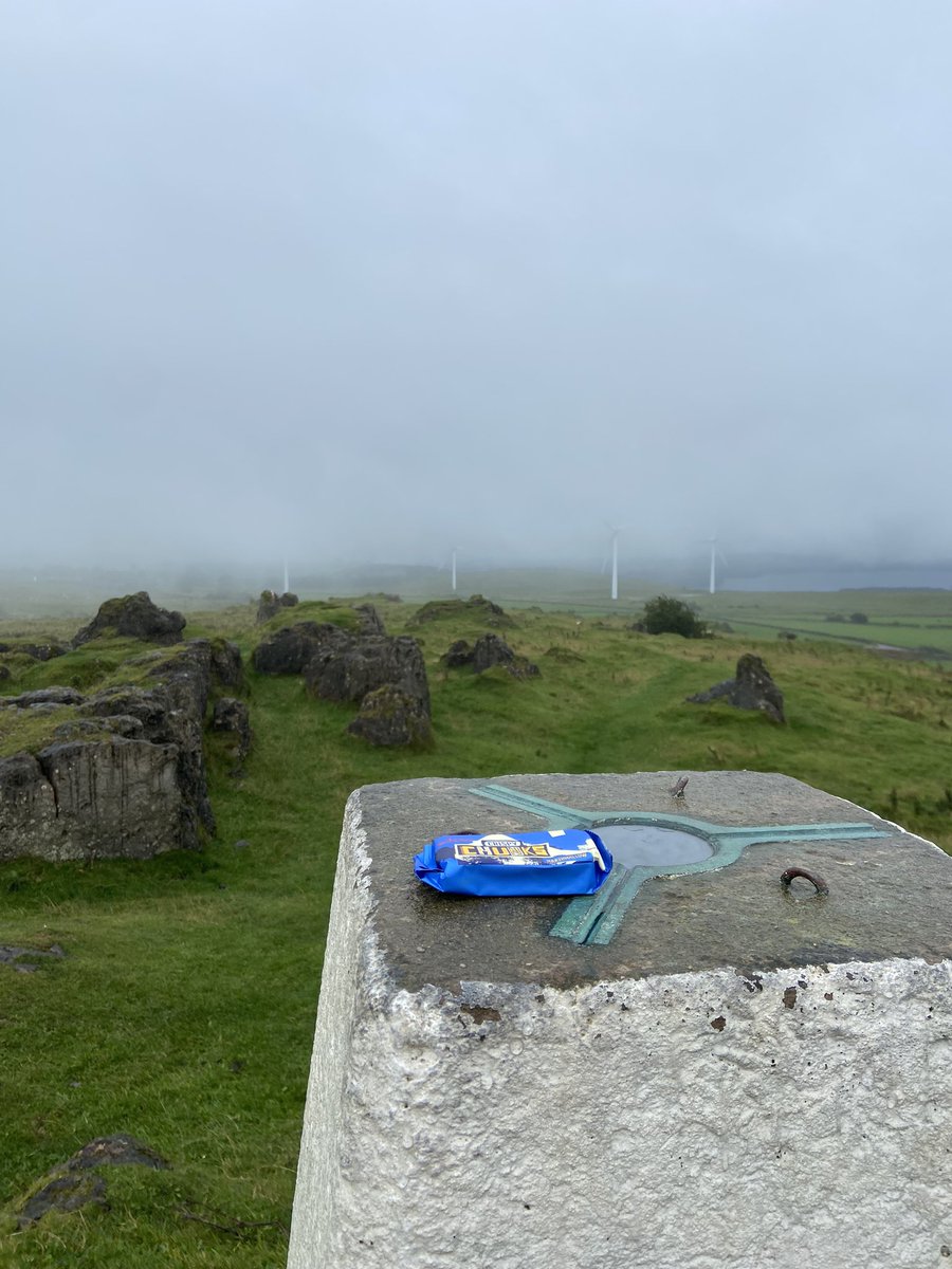 peakrunner47's tweet photo. Blood test at 7am Ment I was out early today๐ดand it was definitely a morning of two halvesโฆ a magical and misty Middleton top,and a sunny stop at the pool ๐โโ๏ธ on the way past layer on ๐ still got ๐ฅถ๐โโ๏ธ #Outsidetime #Middtop #Home ๐ https://t.co/wcEYBxeiRI