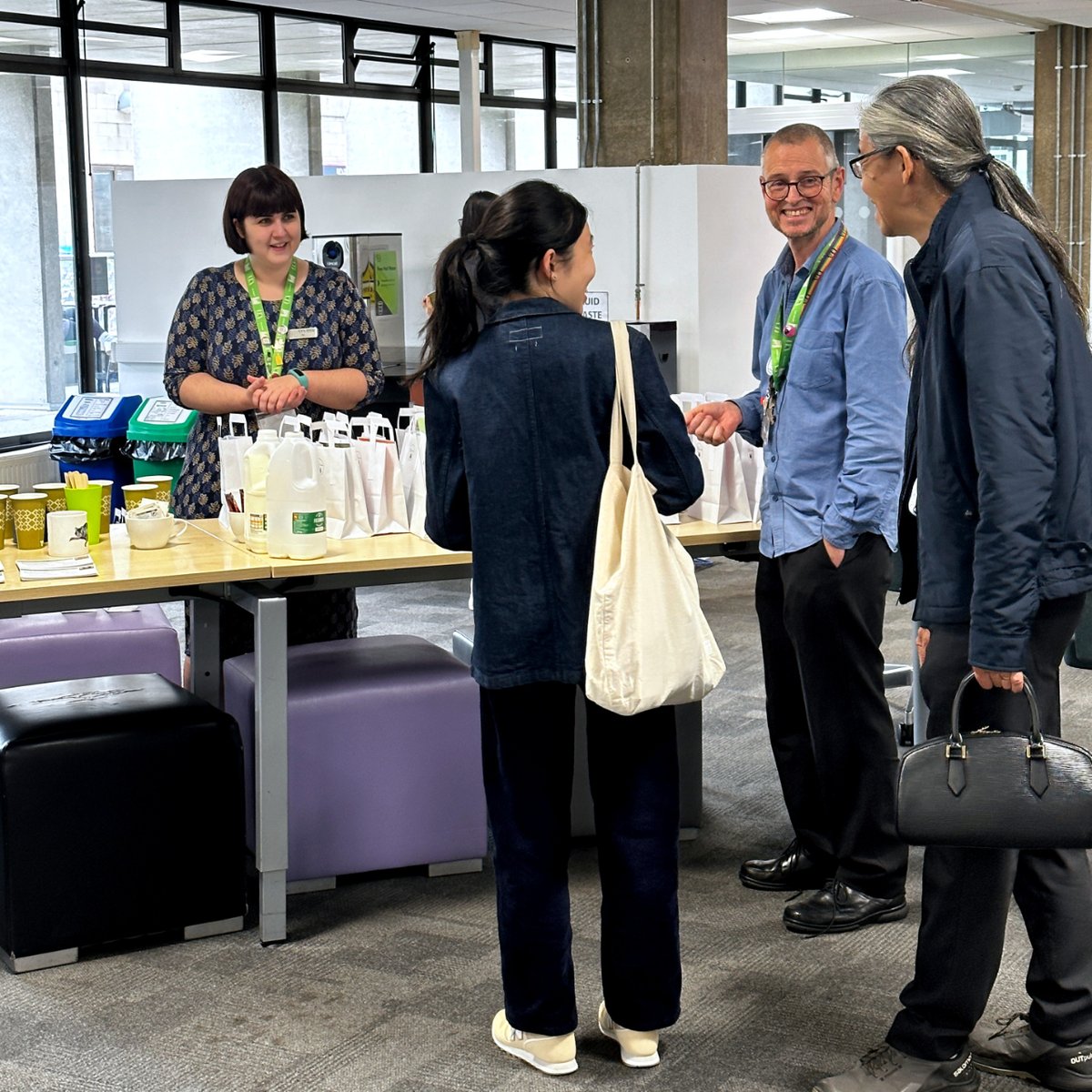 UEALibrary's tweet image. Library Welcome!

Come along to our Library welcome event: Thursday 28th September, 2-3pm.

We'll have free teas, coffees and Library welcome packs! Plus - you can ask friendly Library staff your questions. 

#UEA #UEALibrary #UEAFreshers #UEANorwich 
@uniofeastanglia