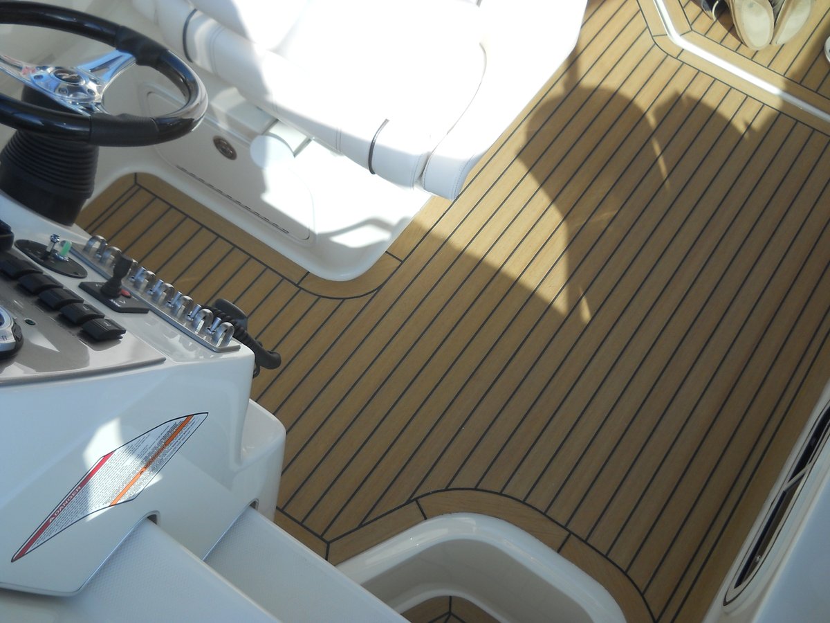 riviera_decking's tweet photo. bespoke boat flooring fitted on @Searayboat #sundancer #yachting #Flexiteek 
rivieradecking⋙⋙ https://t.co/8yeEFIqdZi