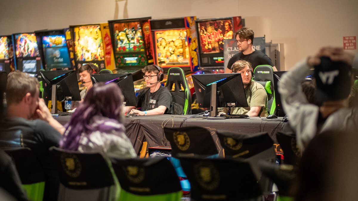 KnightsArena's tweet photo. GGs to the the TOP 4 teams at #KAForge OFF//SEASON LAN presented by @eBay!
⚔️ @OXG_Esports
⚔️ @QorGaming
⚔️ @MBUEsports
⚔️ @YFPGamingLive
@zennioptical | @Zippo | @condadotacos https://t.co/iHb4nhld15