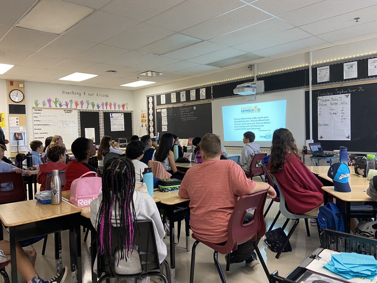 MrsESmith8's tweet photo. Thank you to @coughlan_kg for your informative Pathway session today! @HCDSB @OLFMilton @HCDSBPathways https://t.co/qR28bBy0y8