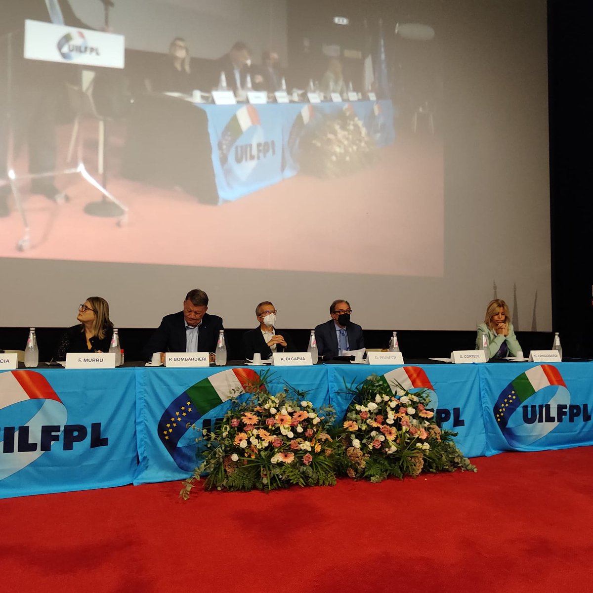 UILFPLNAZIONALE's tweet photo. 🔵Anche oggi, da Torino, dall'Assemblea delle Regioni del Nord, la Uil Fpl Nazionale continua l'azione di confronto e ascolto delle persone, delle lavoratrici e dei lavoratori della sanità pubblica e privata, delle autonomie locali e del terzo settore.
#Uil #Uilfpl https://t.co/MB4DVg8wCa