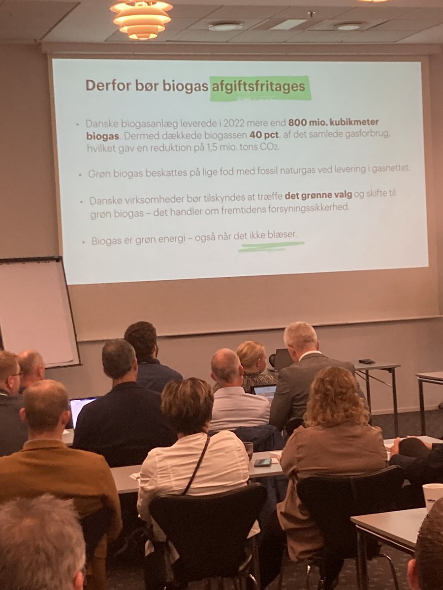 esbentranholm's tweet photo. Jesper Thomassen fra Nordic Sugar  betoner vigtigheden af at afgiftsfritage #biogas i gasnettet for CO2-afgift. Tudetosset at #biogas afgiftsbelægges på linje med fossil naturgas! Enighed fra @biogasdanmark #dkgreen #dkenergi https://t.co/JG76nzczIO