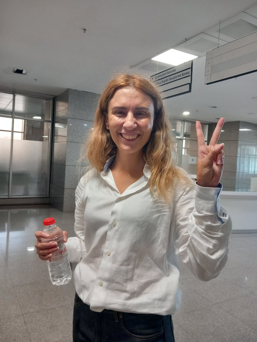 beksav_'s tweet photo. Eş başkanımız Canan Kaplan serbest bırakıldı.

Uzun ve taşlı yolu yürümeye devam edeceğiz. Bu daha başlangıç mücadeleye devam!

#beksav https://t.co/k0HmMp0aWb