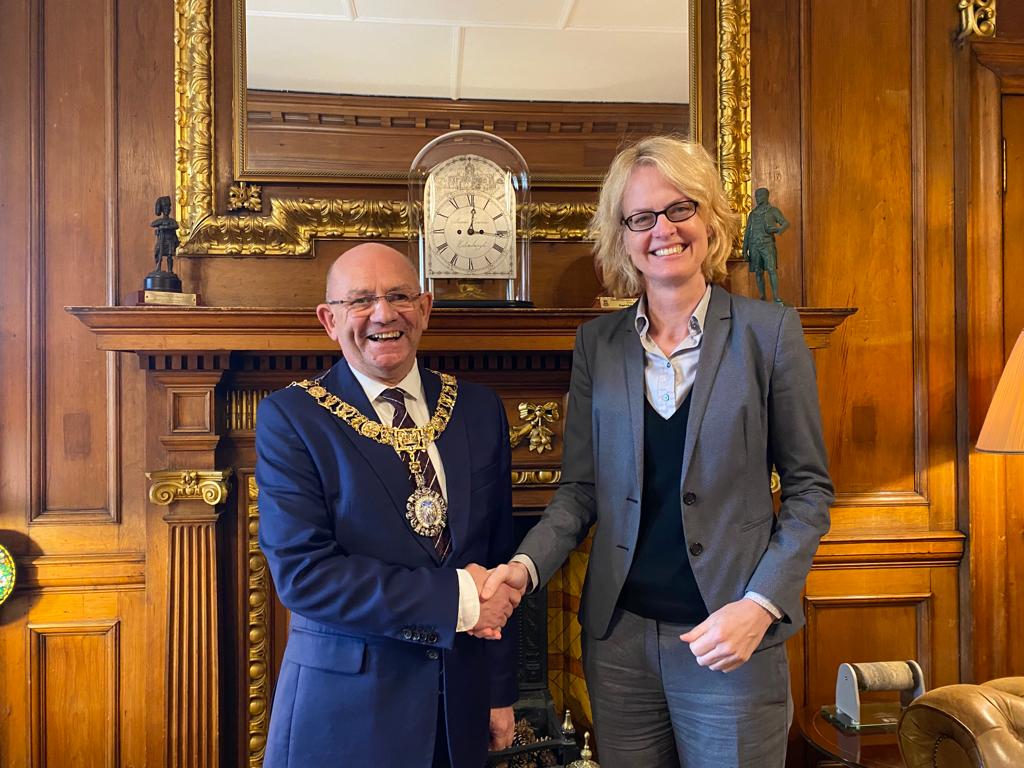 Very grateful for the warm welcome by the Lord Provost and Lord Lieutenant of the City of Edinburgh, Robert Aldridge! We discussed the city's close connections with 🇩🇪.Looking forward to next year's important anniversary when Edinburgh marks 70 years of #TownTwinning with Munich.