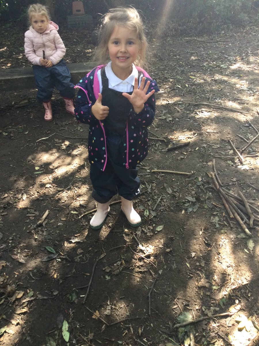 WMPrimaryF2's tweet photo. Busy making shapes. #StickFun https://t.co/ImdTLicMpt