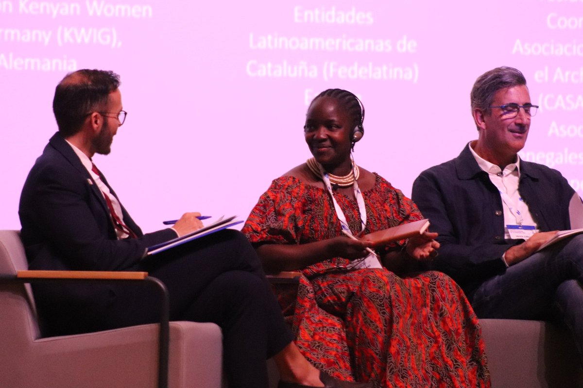 IOMspain's tweet photo. Cerramos el #DiálogoEuropeoDiáspora reconociendo el papel de la diáspora con sus representantes en la tercera mesa de la cita europea en el marco de la @eu2023es 

On live 🔴| 

https://t.co/g66JCMwoAO https://t.co/JYqQD0yz9m