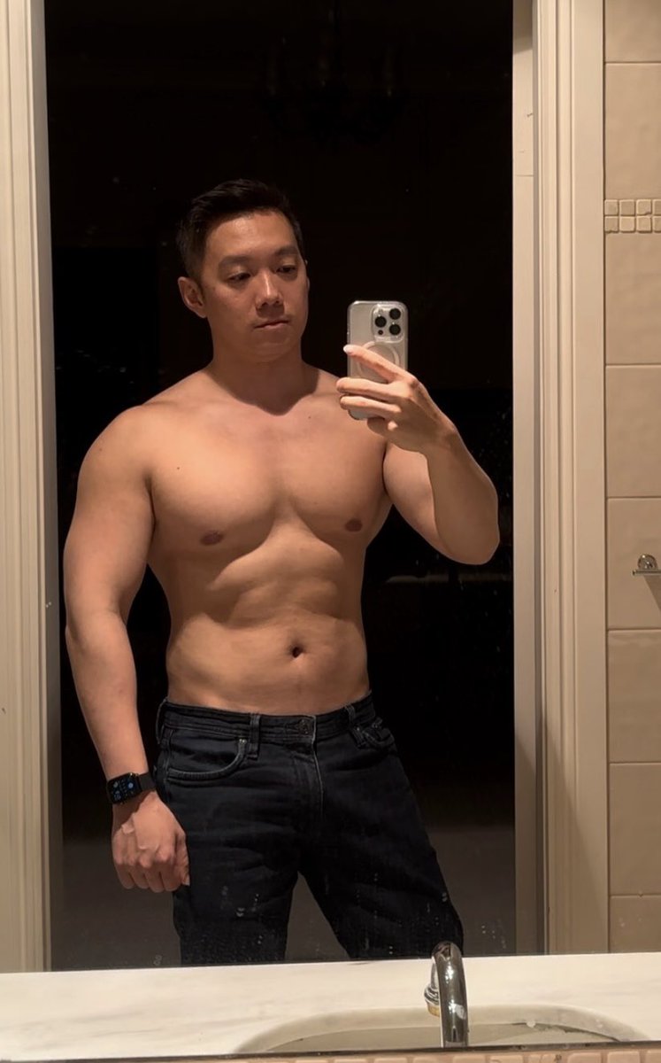 Oops… may have over done the bulking, and wound up with a beefy dad bod… 😗… need to shred 😅