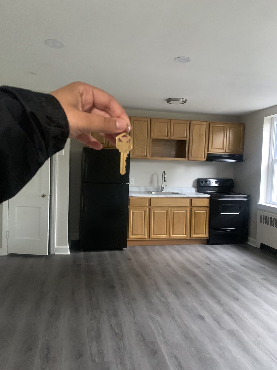 1xtasss's tweet photo. New beginnings π₯³π alhamdulillah for everything π₯Ή #FirstApt https://t.co/kIa72sOJgO
