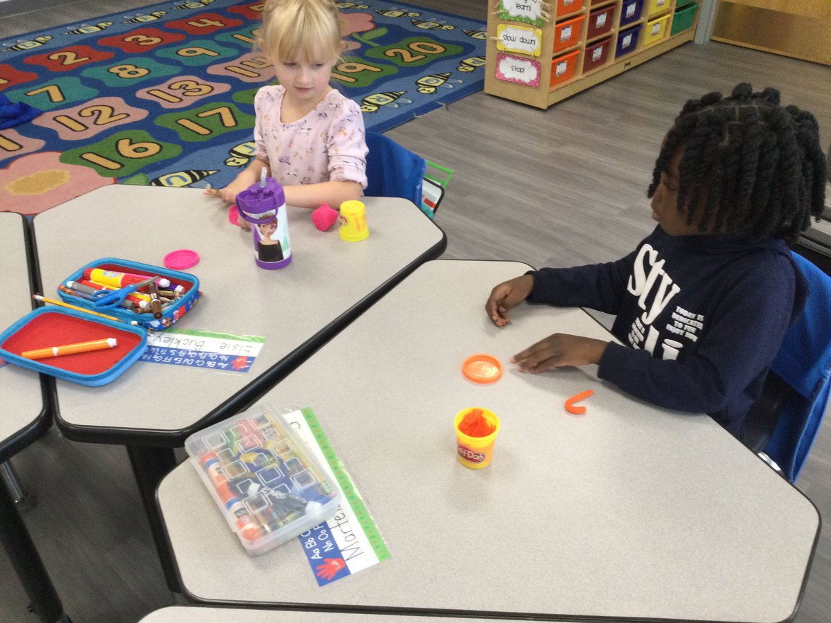 MrsQualter's tweet photo. Using Play Doh to practice making cane lines. #BeEvergreen https://t.co/oeCQhARY09