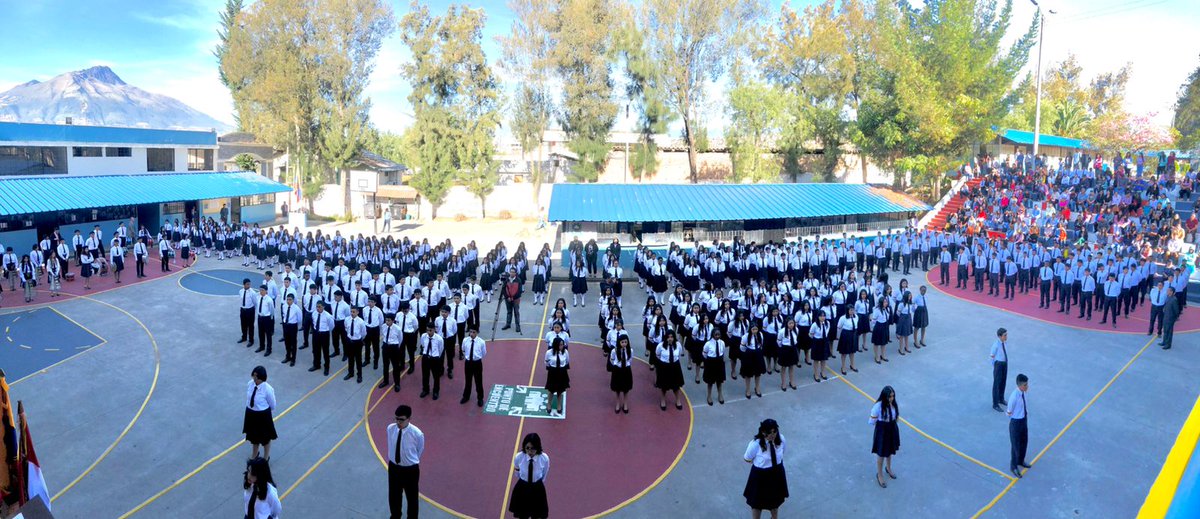 UTN_Ibarra's tweet photo. Proclamación de Abanderados y Escoltas en el Colegio Universitario.Felicitamos a los estudiantes que han demostrado compromiso, liderazgo y destacada trayectoria académica. Pabellón Nacional Danna Perugachi Terán, Estandarte Ciudad: Karen Lagla, Estandarte plantel: Luis Guapulema https://t.co/vQ2SFOa1Ds