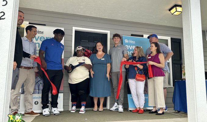 Did you know the top Google query leading to Alachua Habitat’s website last month was linked to Graham Mertz? His efforts &amp; partnership with Alachua Habitat through Florida Victorious are making a real, meaningful impact — not just at the future home sites but also in bringing