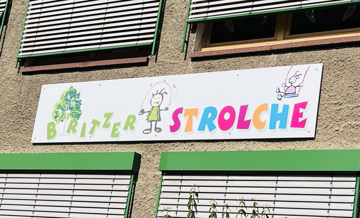 NaWiSchool's tweet photo. "Das hat heute richtig Spaß gemacht, das das hat mir richtig gut gefallen.“  Ich denke, die Schüleri:innen der 5. Klassen aus Britz und Oderberg haben auch jede Menge gelernt und erfahren über das Fliegen, den Heißluftballon, das gemeinsame Experimentieren, das Lernen und Werkeln https://t.co/uGItvwo3uS