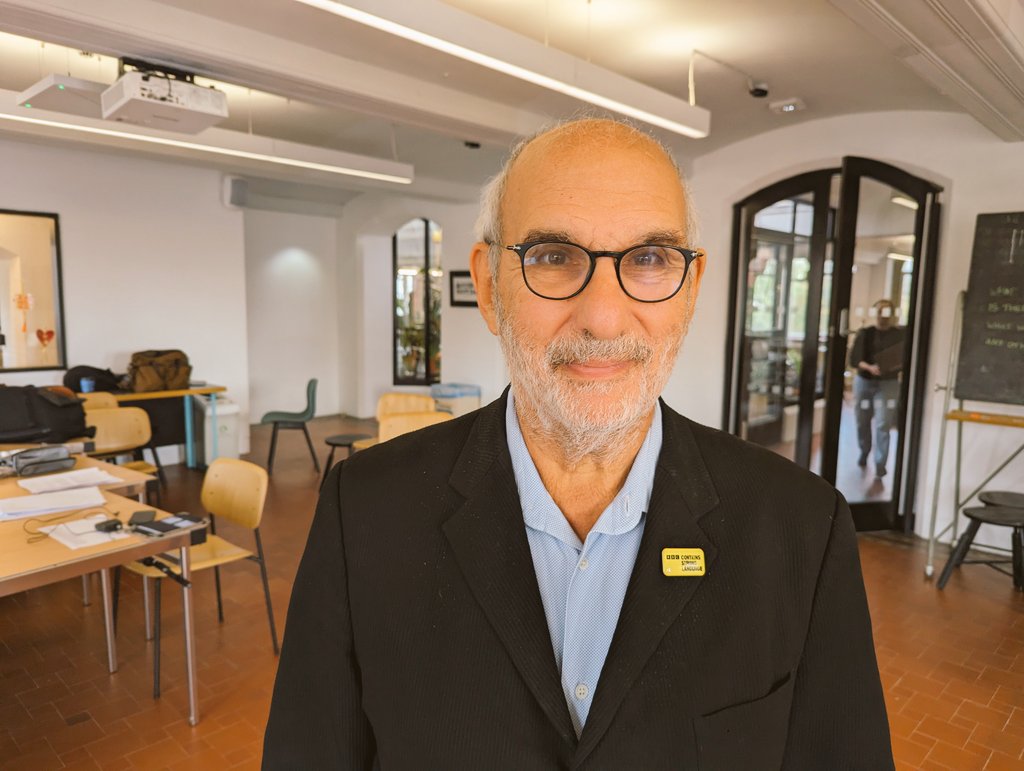 lemnsissay's tweet photo. Love this shot. Took it today @McrMuseum . Alan Yentob is presenting a film on @factoryintl & #AvidaStudios . We had an inspired conversation on and off camera. Then I gave him a #containsstronglanguage badge because he contains strong language. https://t.co/pWvDVb0XL3