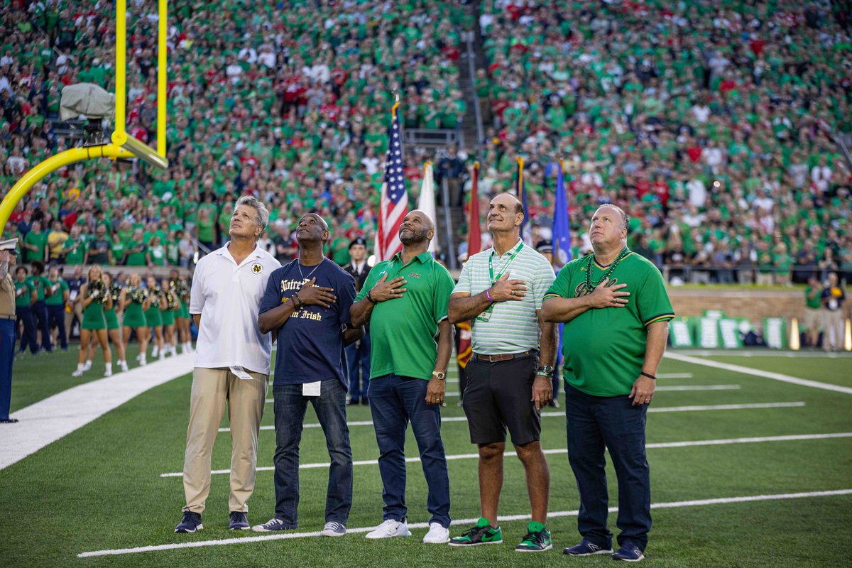 NDMonogram's tweet photo. We had a special weekend celebrating Michael Stonebreakerโs โ90 College Football Hall of Fame induction and the 1988 @NDFootball team on the 35th anniversary of its national championship season!
#IrishExcellence๐
#NDFamilyโ๏ธ https://t.co/OKpNCib45J