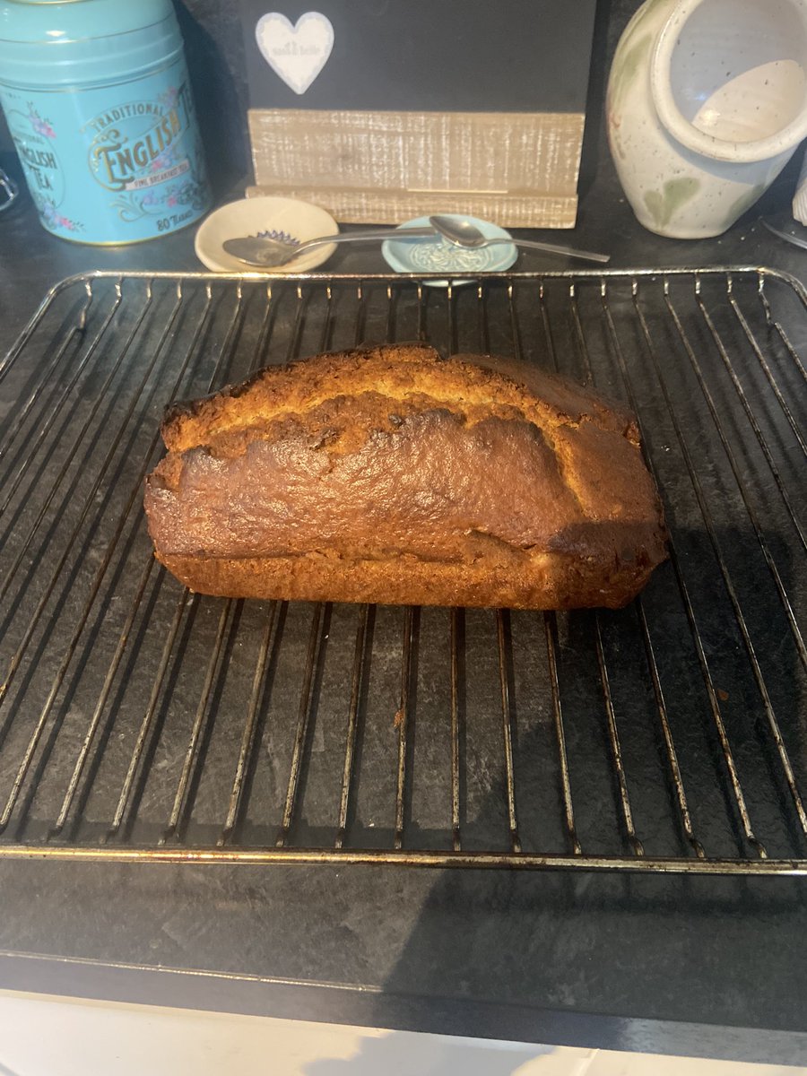 misspjsproul_0's tweet photo. Today I have baked a loaf - my first ever attempt at any sort of baking in 57 years ! 
Banana loaf - still cooling looks and smells good 😊 can’t wait to taste it , if it’s good there may be no stopping me - on the other hand……. Let’s just wait and see #firsttimebaking #baking https://t.co/CigPOC0dlo