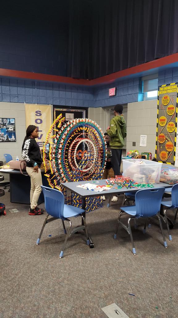 AcademyScott's tweet photo. The STEM kids at BSA  are busy building the ferris wheel.  They have done it in less than 14 class periods!   Amazing! https://t.co/7Jc51oaWCf