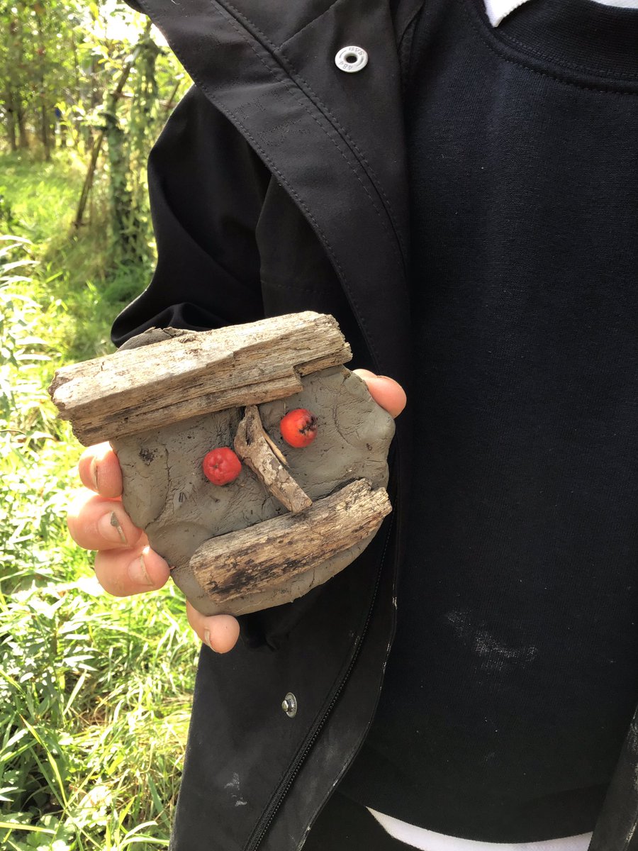EYFS - Miss Hulme (@bartoncloughr) on Twitter photo Today we created nature self portraits using materials we found in our Wild Woods #eyfs #WeAreBrightFutures #outdoorlearning <a href="/BartonCloughFS/">Barton Clough Forest School</a> Today we created nature self portraits using materials we found in our Wild Woods #eyfs #WeAreBrightFutures #outdoorlearning <a href="/BartonCloughFS/">Barton Clough Forest School</a>