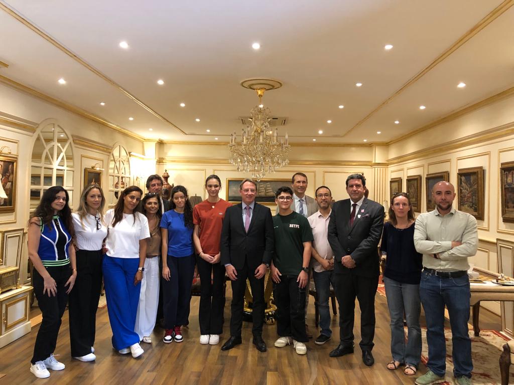 ludovic_pouille's tweet photo. Toujours ravi de rencontrer les personnels et élèves du Lycée français international de #Khobar. Avec plus de 600 élèves en cette rentrée, le #LFIK 🇨🇵 confirme son attractivité en tant qu'établissement français d'excellence dans la Province orientale 🇸🇦. Merci à tous les enseignants et personnels administratifs pour leur engagement au service de nos élèves et de la communauté francophone!
#FranceKSA 🇨🇵🤝🇸🇦👩🎓🧑🎓