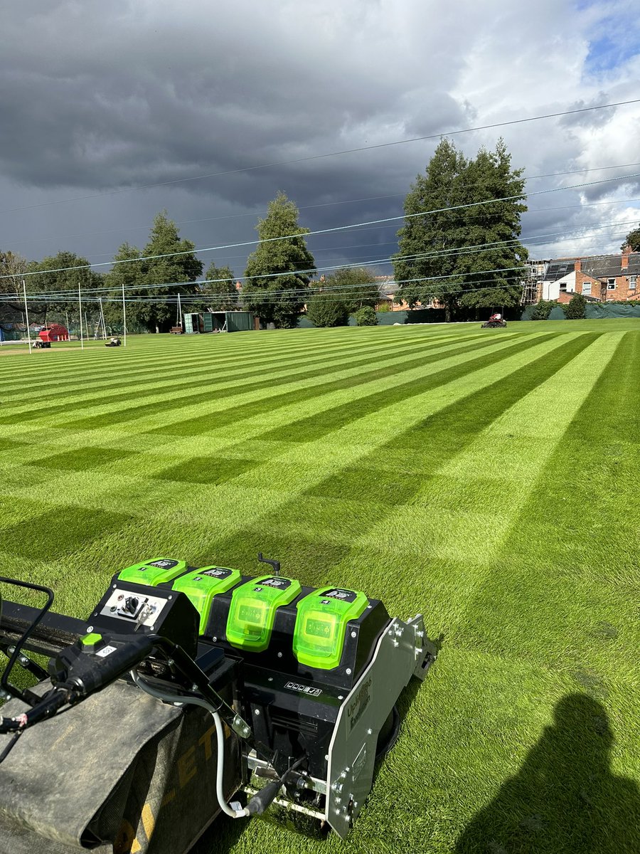 Groundsmanb3 tweet media