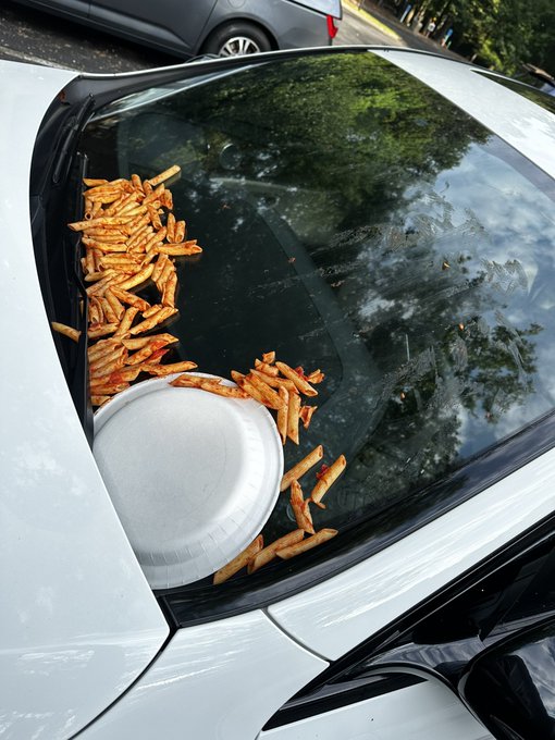 Prime example of a crazy jealous girl with too much time on her hands &hellip; guys &hellip; don&rsquo;t put your 🍆 in crazy