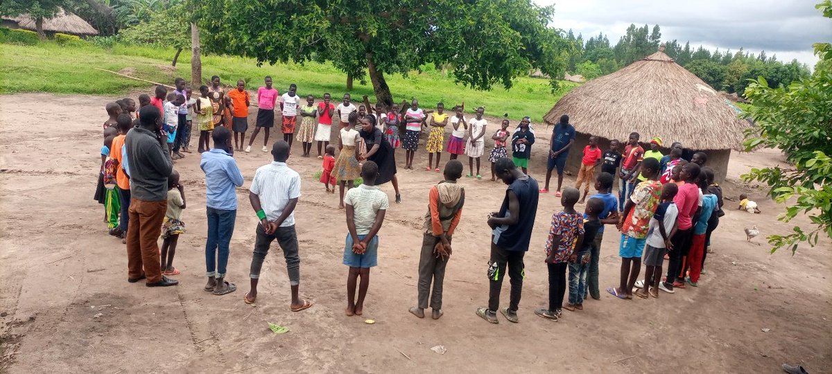 WeSeeHope's tweet photo. Kids’ Clubs like the one pictured here in northern Uganda are important safe spaces for young people. https://t.co/P656CprpU3