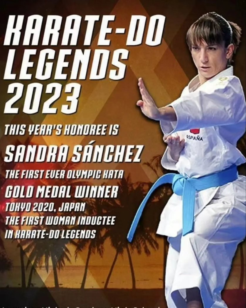 sandrasankarate's tweet photo. 𝙆𝙖𝙧𝙖𝙩𝙚 𝘿𝙤 𝙇𝙚𝙜𝙚𝙣𝙙𝙨
La primera mujer en recibir este reconocimiento 😊🥋 un honor aparecer en esta foto rodeada de tantos maestros... De tanto karate🔝
Gracias #josefundora por esta distinción 🙏🥋

#Karate #Legend #EEUU #Miami #SandraSanKarate https://t.co/Zyx09cjhAn