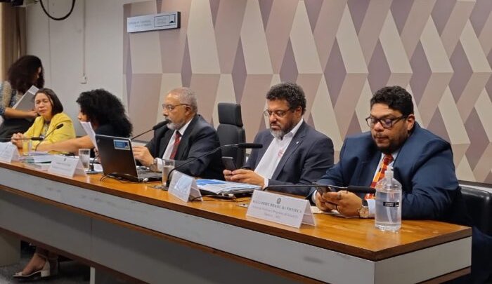 abpnoficial's tweet photo. COTAS RACIAIS NO ENSINO SUPERIOR: AUDIÊNCIA PÚBLICA NA CCJ DIVIDE OPINIÕES E GERA DEBATES

Leia mais: 

https://t.co/BBf7CoFOwk https://t.co/Z7txWcl9b6