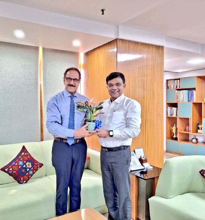 Delighted to host Dr. Subhash Chandra, Chairman &amp; HOD – Cardiology, BLK-Max Heart Centre, New Delhi, at our office for his talk on healthy heart to #IndianOil employees in the run-up to #WorldHeartDay 2023, celebrated across the globe on 29th Sept every year.