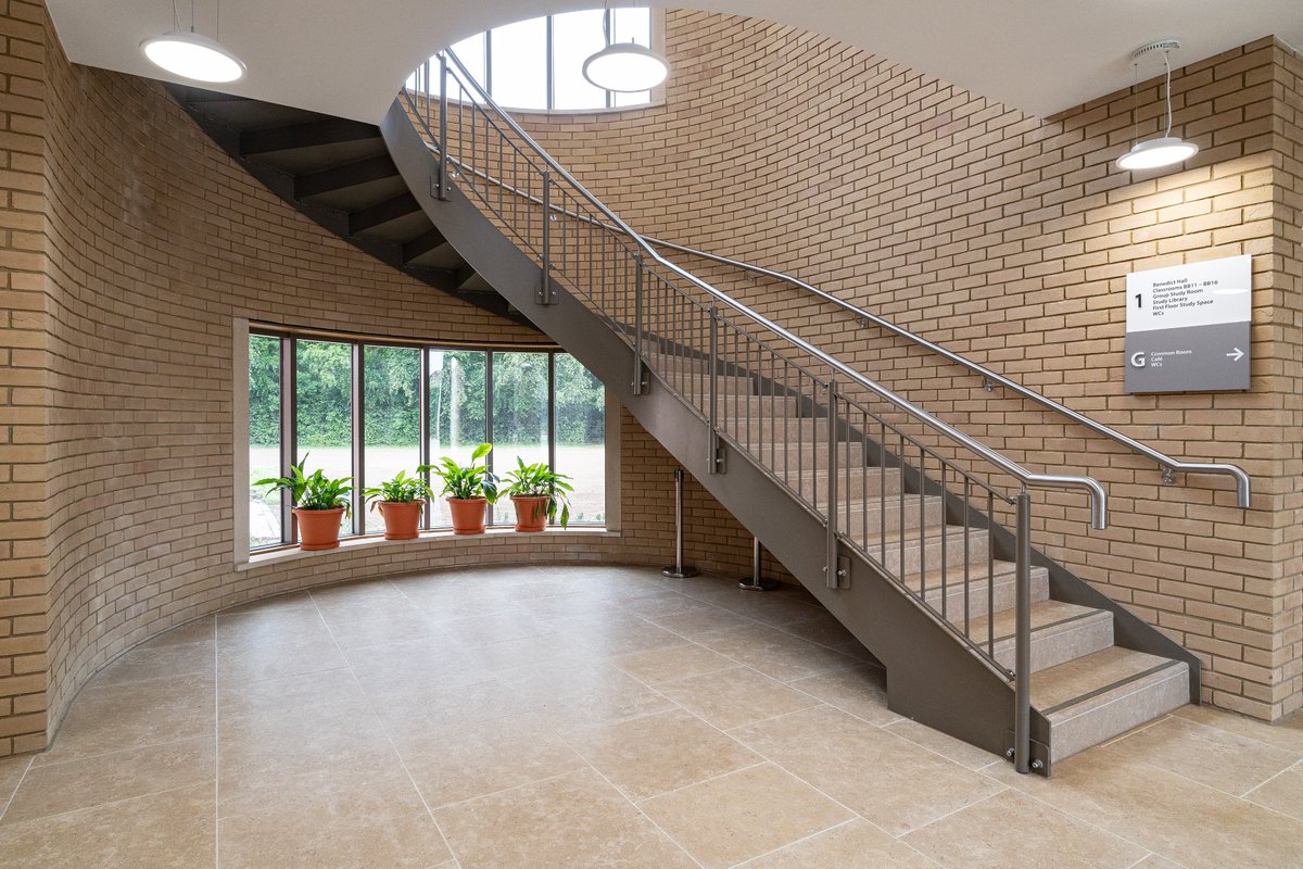 In this article, we take a look at some ways you can take advantage of our combination of #innovative #masonry technology and premium #natural #stone to create your perfect #interior space.

Check it out here: stoneworld.co.uk/article/create…