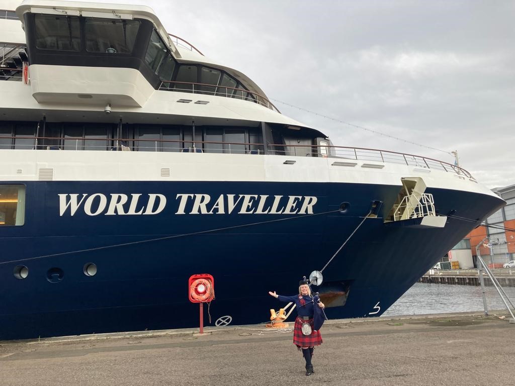 CapitalCruising tweet media