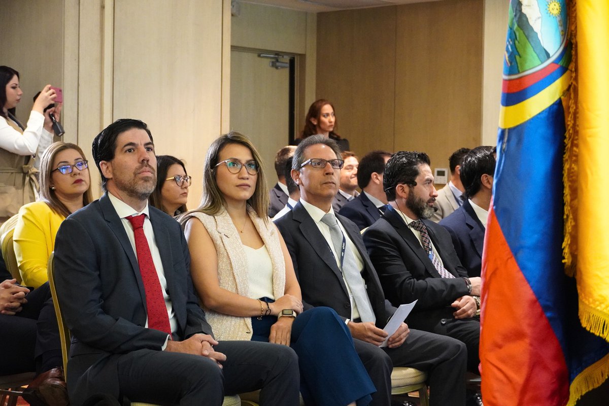 SRI Ecuador tweet media
