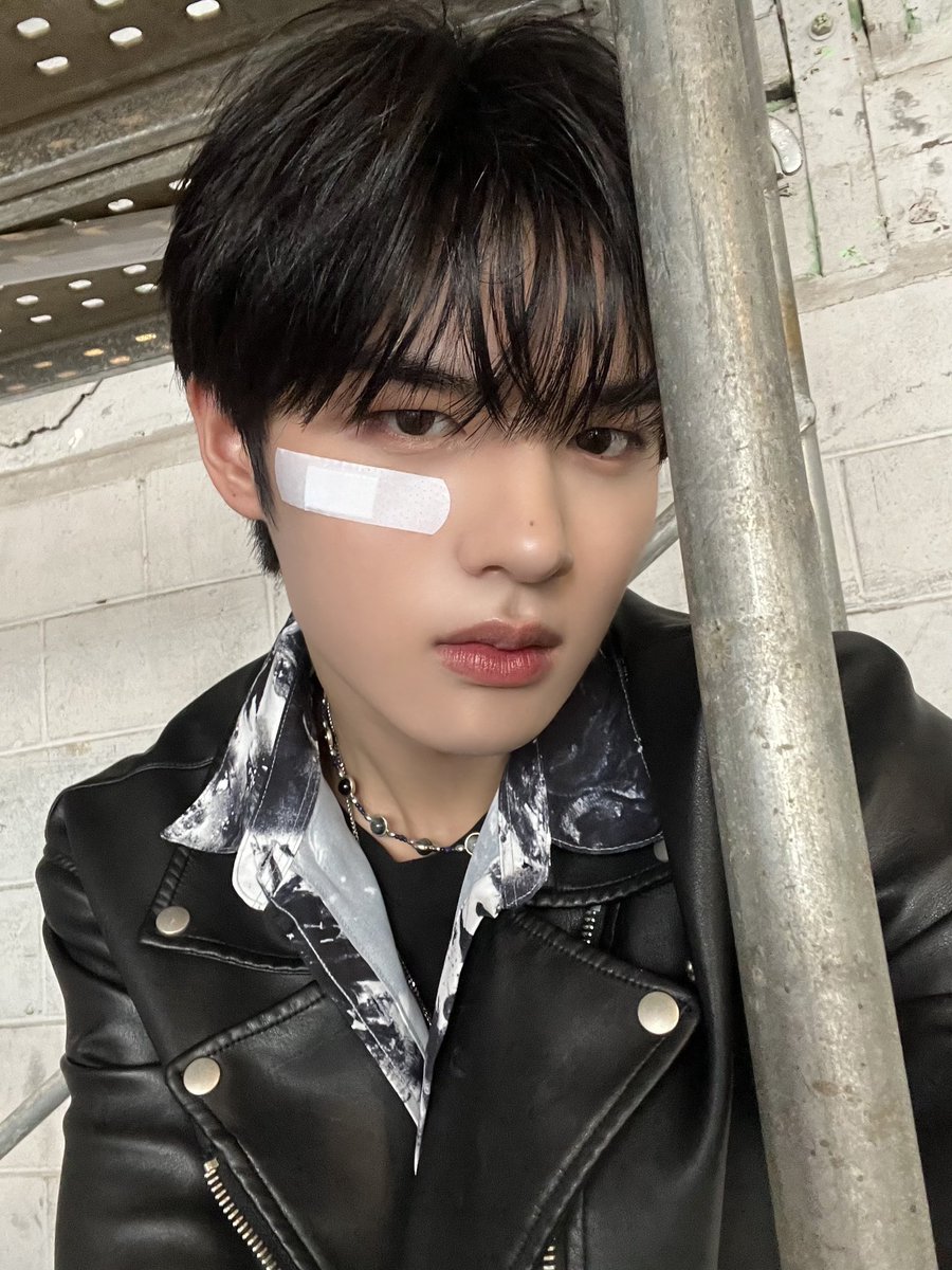 폼미쳣따
(뽀로로밴드엿으면더귀여웠을듯... ´ཀ`)