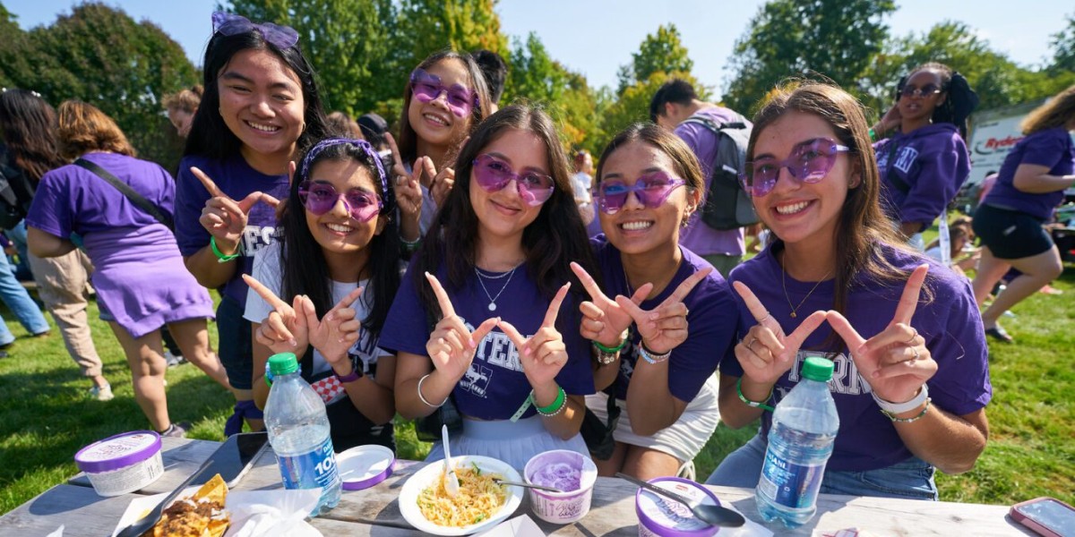 #WesternU students – past, present and even future – celebrated their #PurpleAndProud connections at #WesternHoco.💜

Here are just a few highlights: news.westernu.ca/2023/09/in-pho…
📸: Geoff Robins/ @westernuSE, Frank Neufeld/ @westernuAlumni