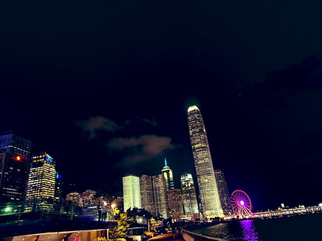 J_L_WTweets's tweet photo. Hong Kong Reds. 🇭🇰 #LTVL https://t.co/JndhTbAc8G