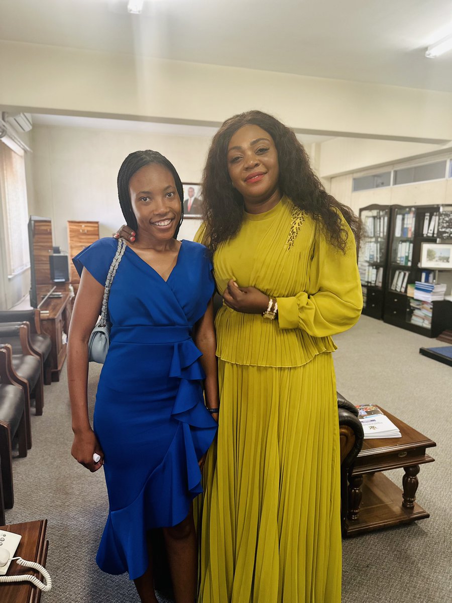The Petite Cook♡😎 (@clairezduri) on Twitter photo My initial tweet didn’t work so decided to take matters into my own hands.
🥹It was nice meeting the Honarable🫂
<a href="/TateMavetera/">Hon Tatenda.A. Mavetera</a> My initial tweet didn’t work so decided to take matters into my own hands.
🥹It was nice meeting the Honarable🫂
<a href="/TateMavetera/">Hon Tatenda.A. Mavetera</a>