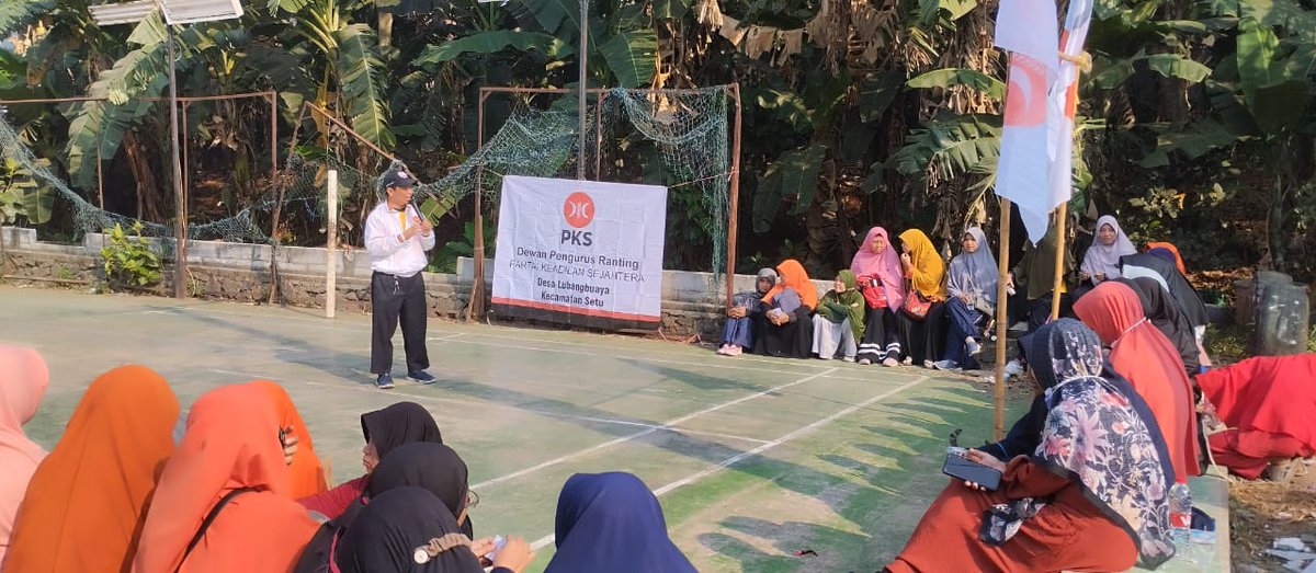 Hadir Di Sapa Warga Desa Lubangbuaya, Caleg Haji Jajuli Bicara Tentang Jaminan Kesehatan dlvr.it/Swd2w0