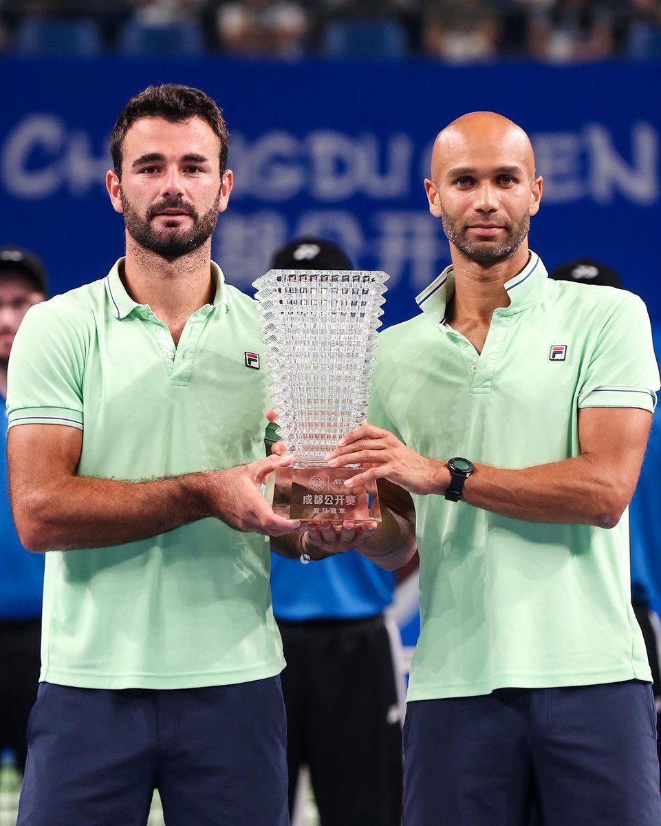 Jeu_Set_EtMatch's tweet image. Sadii #Doumbia 🇫🇷 et Fabien #Reboul 🇫🇷 s'imposent au #ChengduOpen ! Têtes de série n°1, ils ont battu Francisco #Cabral 🇵🇹 et Rafael #Matos 🇧🇷, têtes de serie n°2, en trois sets 4-6, 7-5, 10/7. C'est là leur tout premier trophée 🏆 sur le circuit #ATPTour.

📸 : @atptour