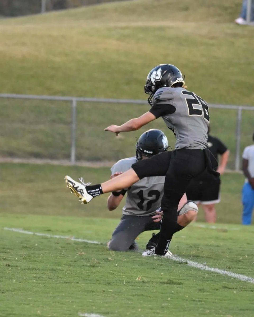 Cmerbitz's tweet photo. 35-0 MJ Freshman vs Wilson Central. JV won 17-0

7/7 PAT
1/1 FG
Multiple Touchbacks
1 Muffed Punt Recovery
@JamesWilhoit25 https://t.co/KQ6oK0ggYG