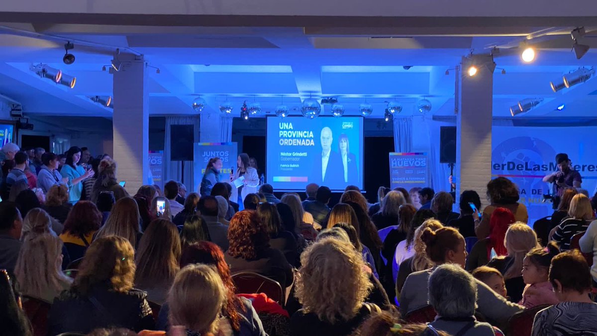 Encuentro de Mujeres en #LaMatanza junto a <a href="/Nestorgrindetti/">Néstor Grindetti</a> <a href="/locomotoraok/">Alejandra Oliveras</a> <a href="/LaloCreusOk/">Lalo Creus</a> y <a href="/alefinocchiaro/">Alejandro Finocchiaro</a>