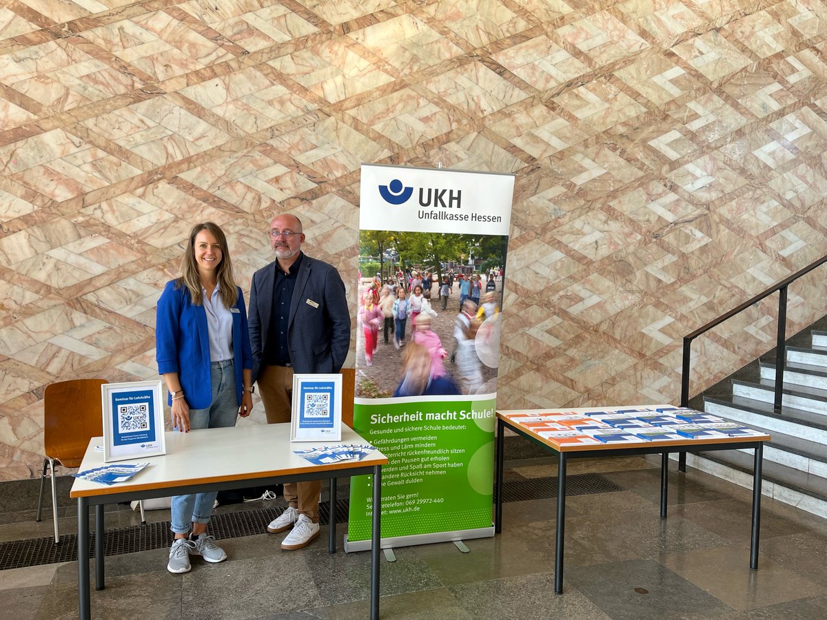 Wir freuen uns über die große Resonanz am Stand der Kolleg:innen von der <a href="/Presse_ukh/">Unfallkasse Hessen</a> beim Fachtag "Mit Resilienz durch den Schulalltag". Mit der BARMER und der Leuphana Universität Lüneburg unterstützt die Unfallkasse #Hessen das Programm MindMatters 1/2
ukh.de/schule/gesunde…