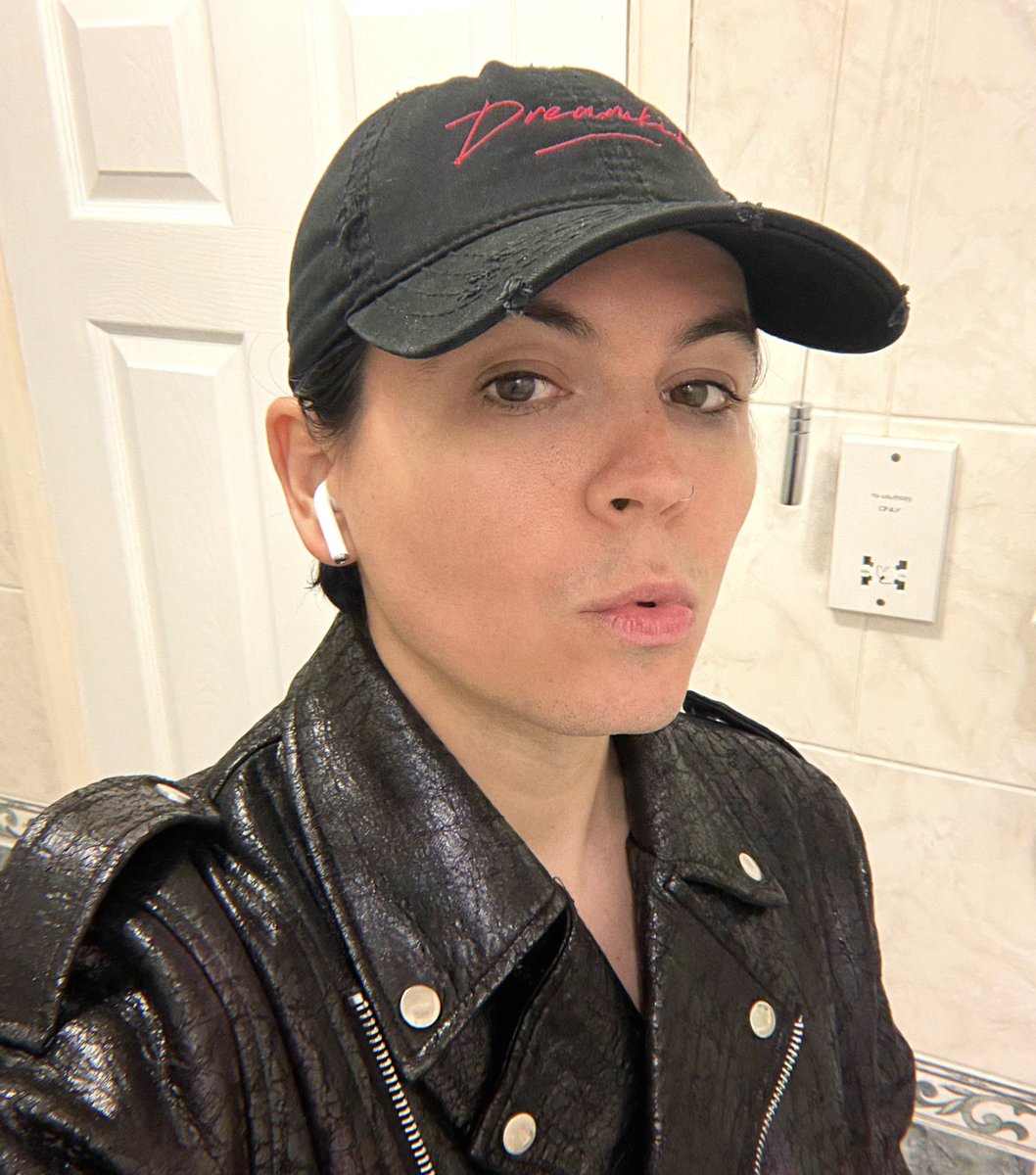 D r e a m k i d tweet media