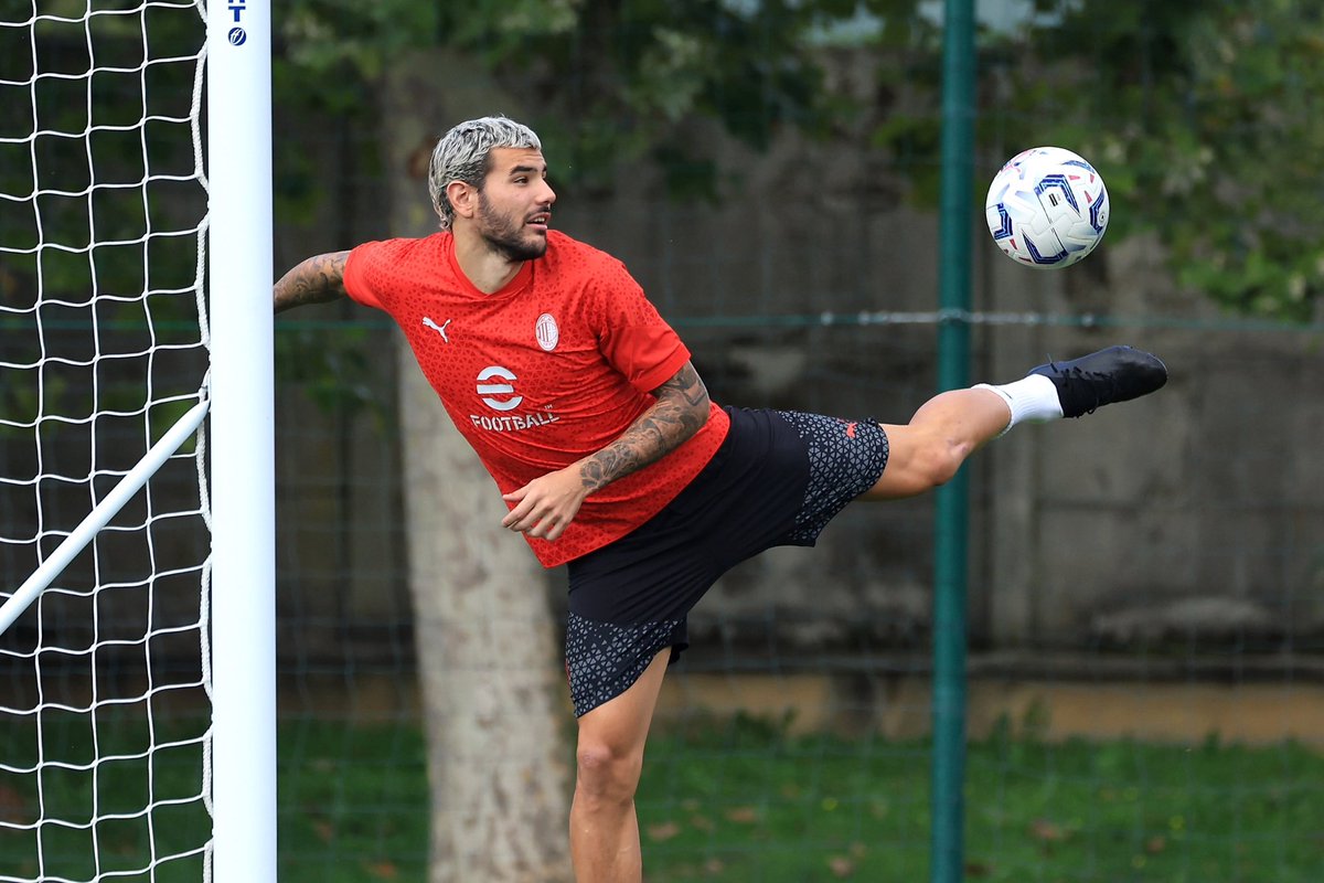 Another double game week! 💪🏼🔴⚫ #SempreMilan