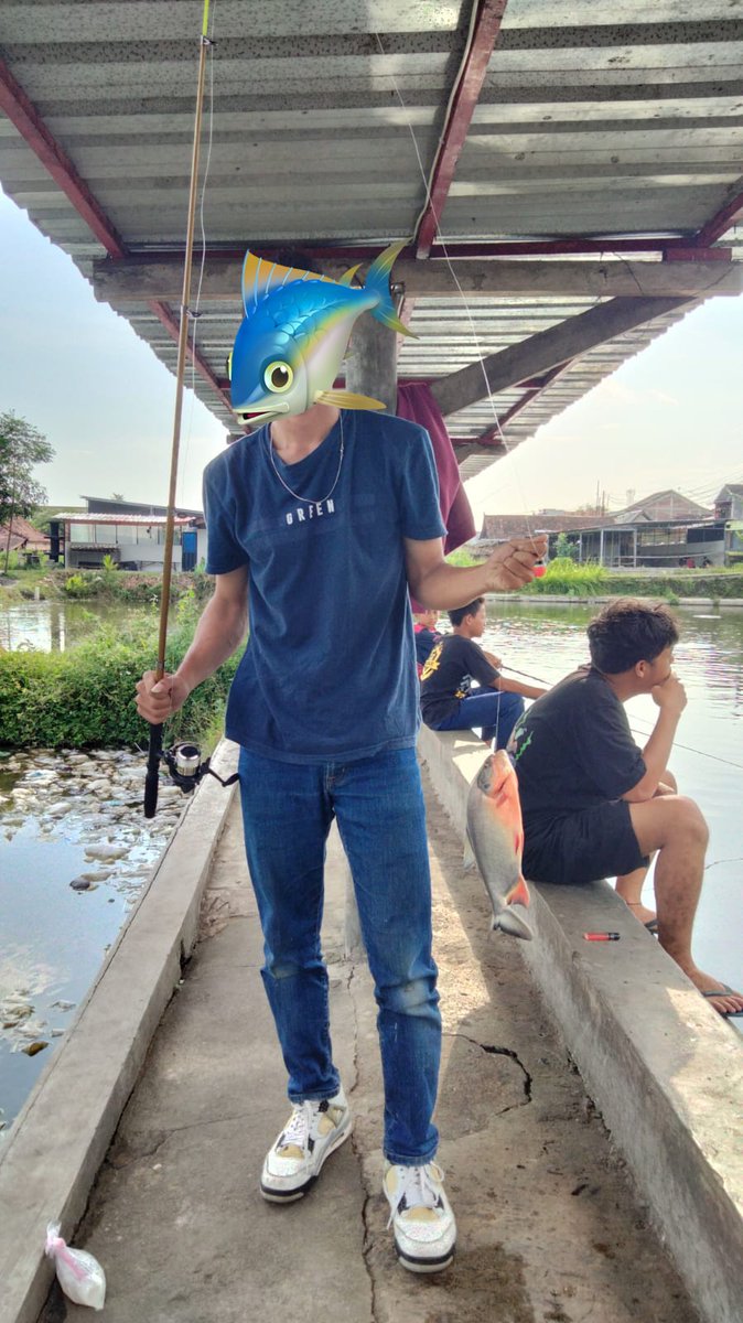 gntooong's tweet photo. @YUPIEN_FESS sementara fokus mancing sek nder https://t.co/rlaU5RjFfp