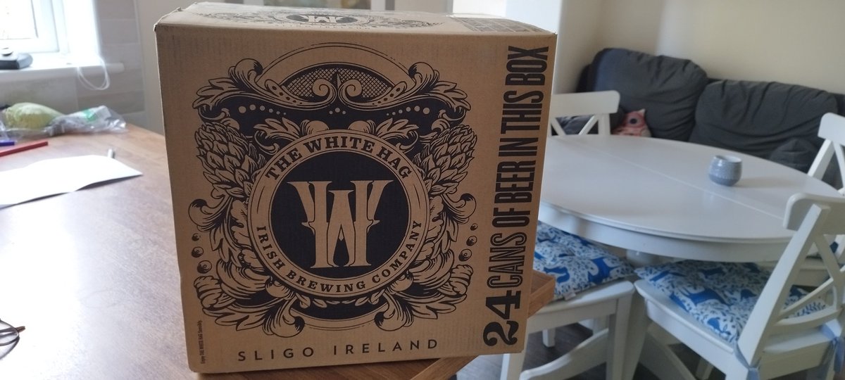 seaniekc's tweet photo. @TheWhiteHag look what just turned up on my doorstep in Howden, East Yorkshire 😁🍻. Very nice birthday present from the brother @flowmultisport https://t.co/9hfPGbFFgx