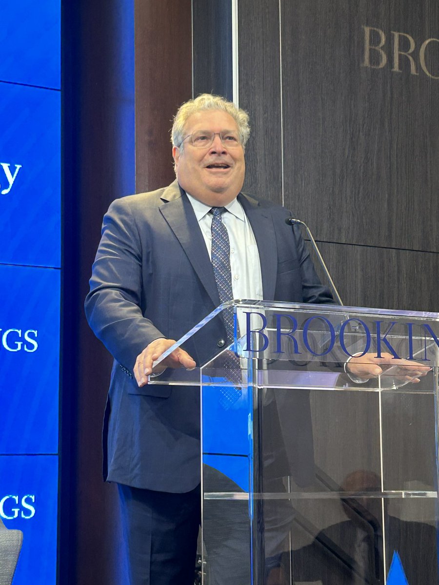 amcdims's tweet photo. Robert Kagan: “Since WWII, the number of countries that have regional hegemony or seek to have it have become extremely limited. Numerous powers have stepped out of the game.” #KnightForum https://t.co/VKBD1dqFwD