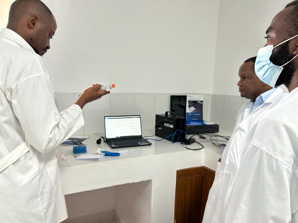 RwandaAgriBoard's tweet photo. RAB,@RoyalShowground ,in collaboration with @dyneval ,are providing training to RAB staff on using Dynescans, mobile devices for bovine semen analysis. The initiative aims to improve the efficiency of semen quality assessment at district&amp; field levels, ensuring instant results. https://t.co/G6NCYg8dW0