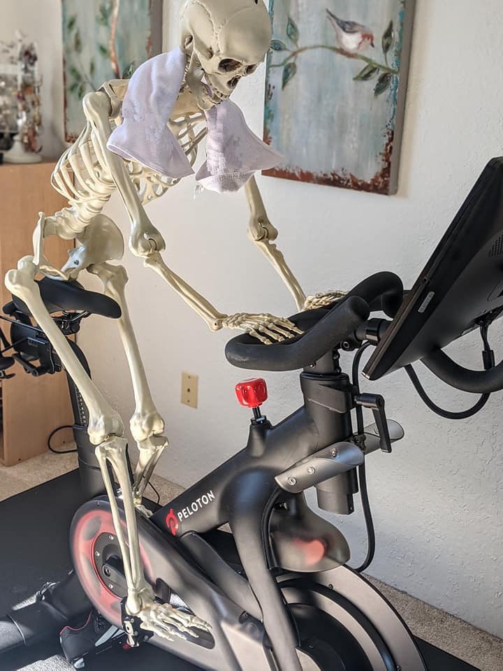 ZEBoone's tweet photo. Me waiting for my Peloton to restart https://t.co/Q6wVSxrOCt