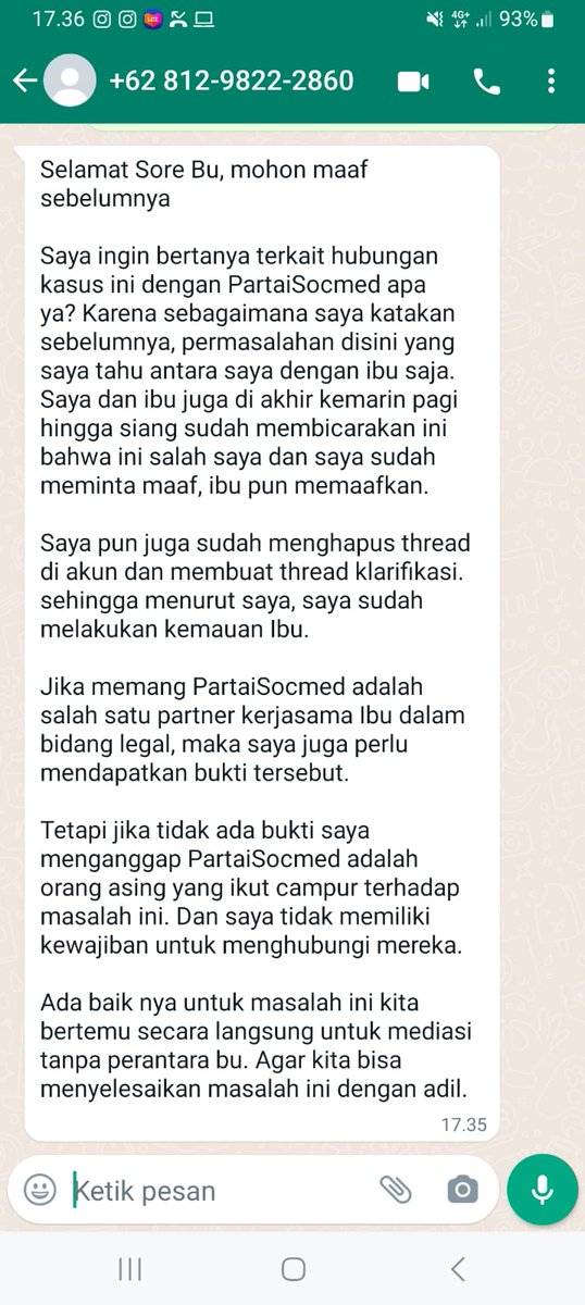 PartaiSocmed's tweet photo. UPDATE!!
Akhirnya ada balasan dari pelaku doxxing, meski masih dgn sombongnya menolak permintaan korban. Jadi mungkin lebih baik dia ketemu wartawan di kantor polisi saja. https://t.co/PtDSFhXf3b